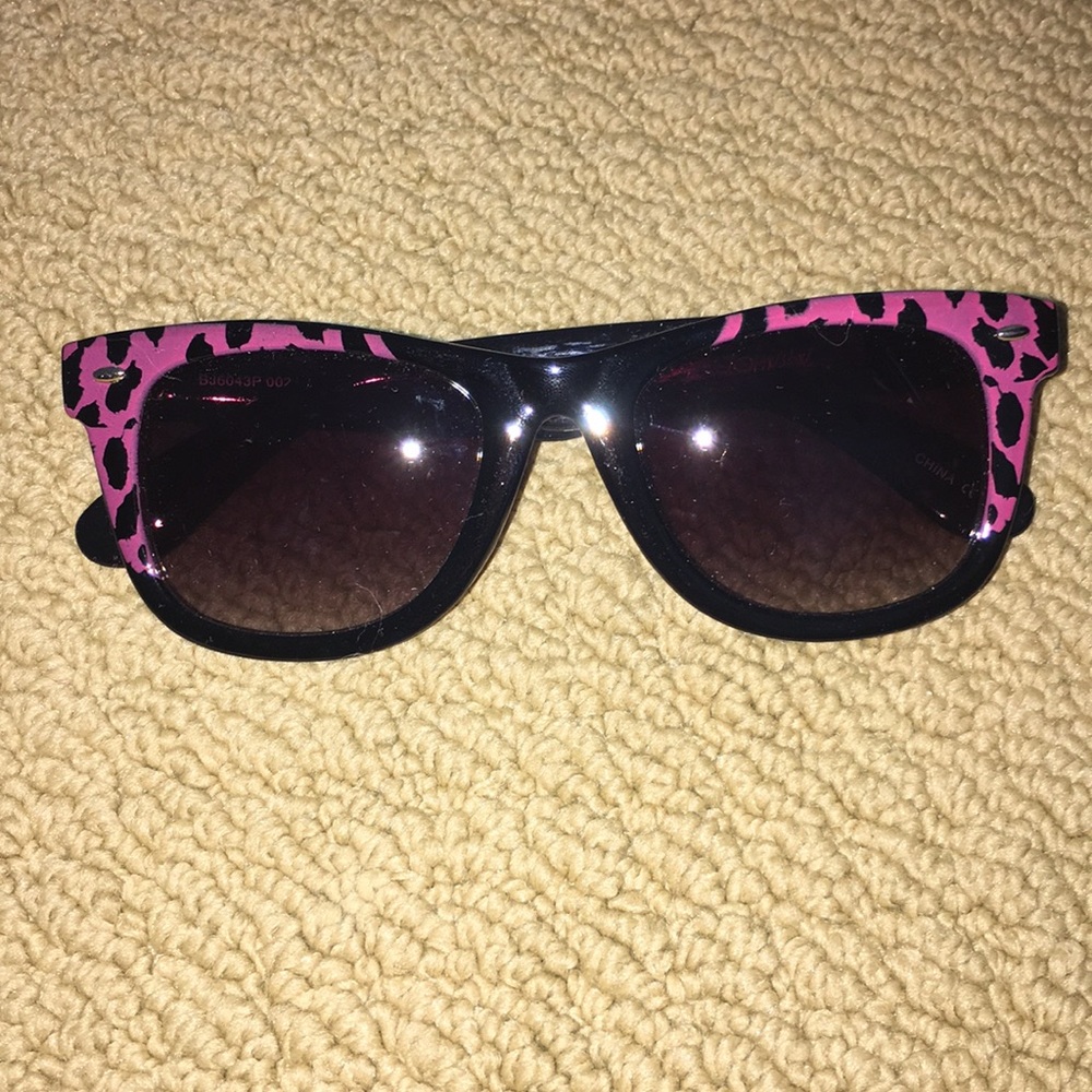 Betsey Johnson black and pink cheetah sunglasses